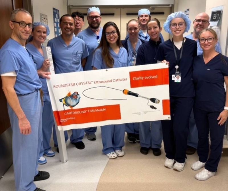Dr. Sadrpour with the Henry Mayo cardiovascular team holding the SoundStar catheter display